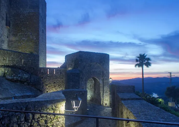 Casa En Fortaleza Medieval