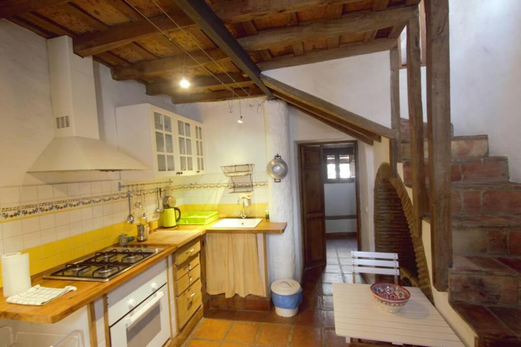 Casa En Fortaleza Medieval